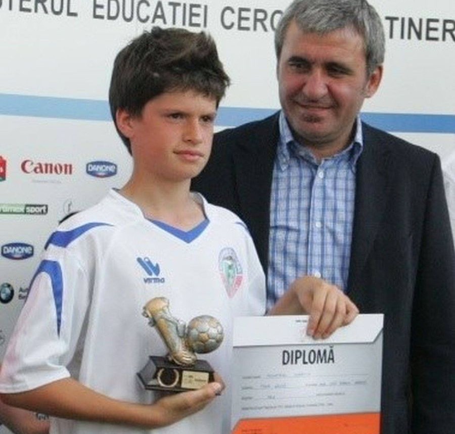 „Așa aștept Universitatea Craiova – Farul Constanța”. Olteanul format de Gică Hagi își înfruntă în premieră „a doua casă” unde a fost și căpitan! EXCLUSIV