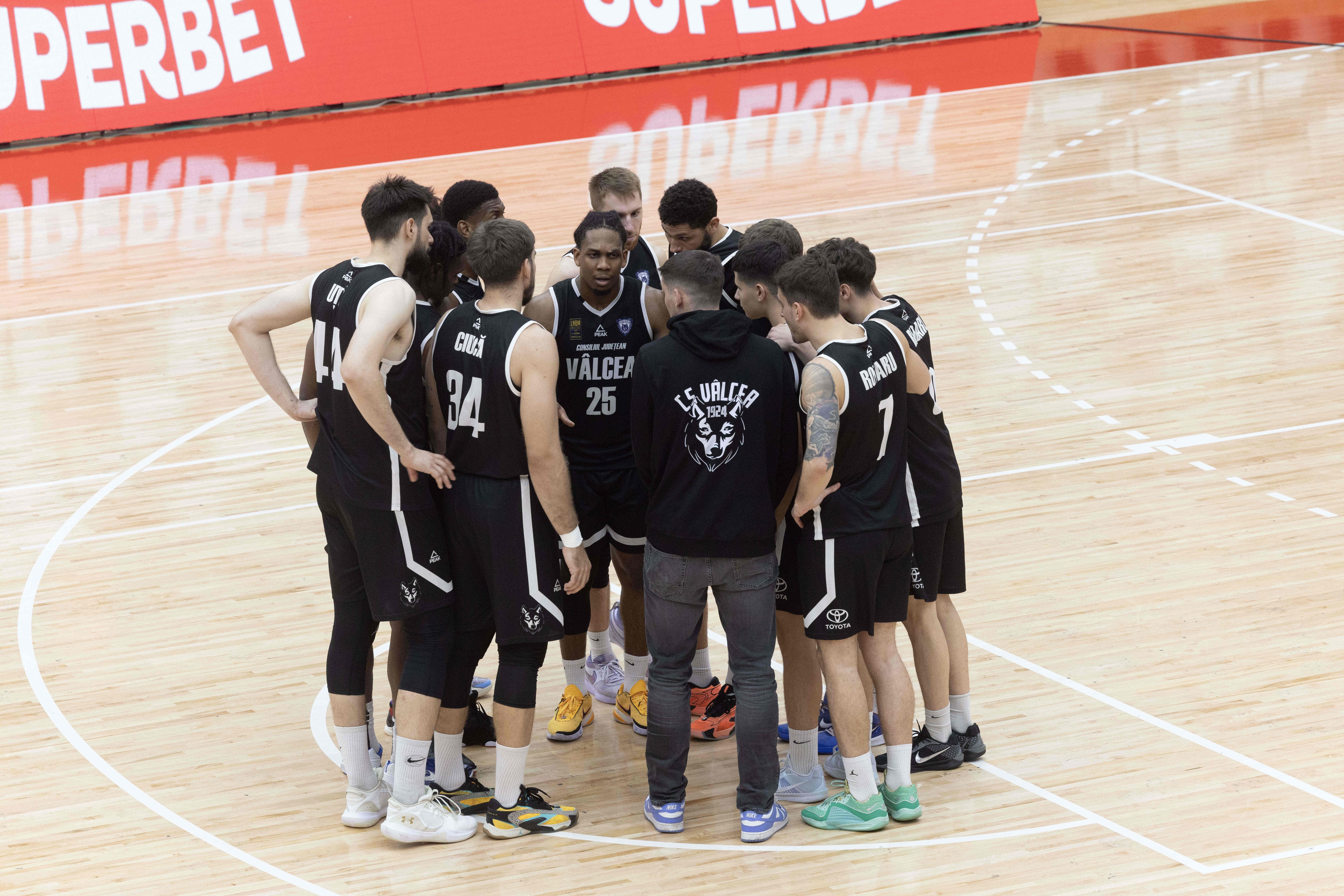 „Lupii-negri-la-prima-deplasare-in-FIBA-Europe-Cup.-Oltenii-au-doua-absente-notabile-1.jpg