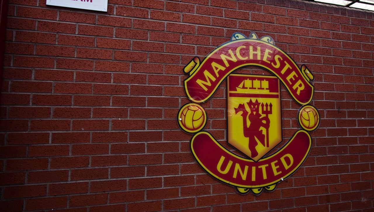 A murit bulgarul care și-a schimbat numele în domnul Manchester United. Avea tatuată emblema pe frunte și își numise pisica David Beckham