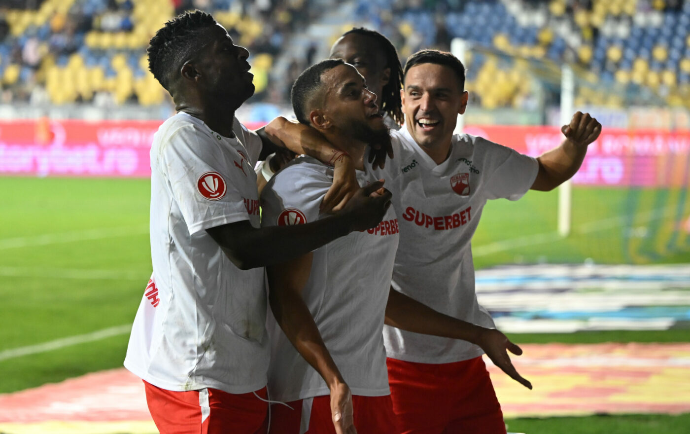 Boateng și Gnahore pot fi luați gratis de FCSB, CFR Cluj, Rapid și Craiova! Dinamo se poate trezi iar într-o situație ingrată