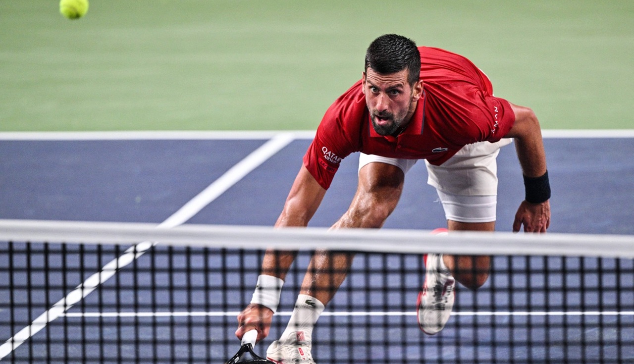 Clipe de groază pentru Djokovic în China. A vomitat și s-a chinuit din cauza căldurii