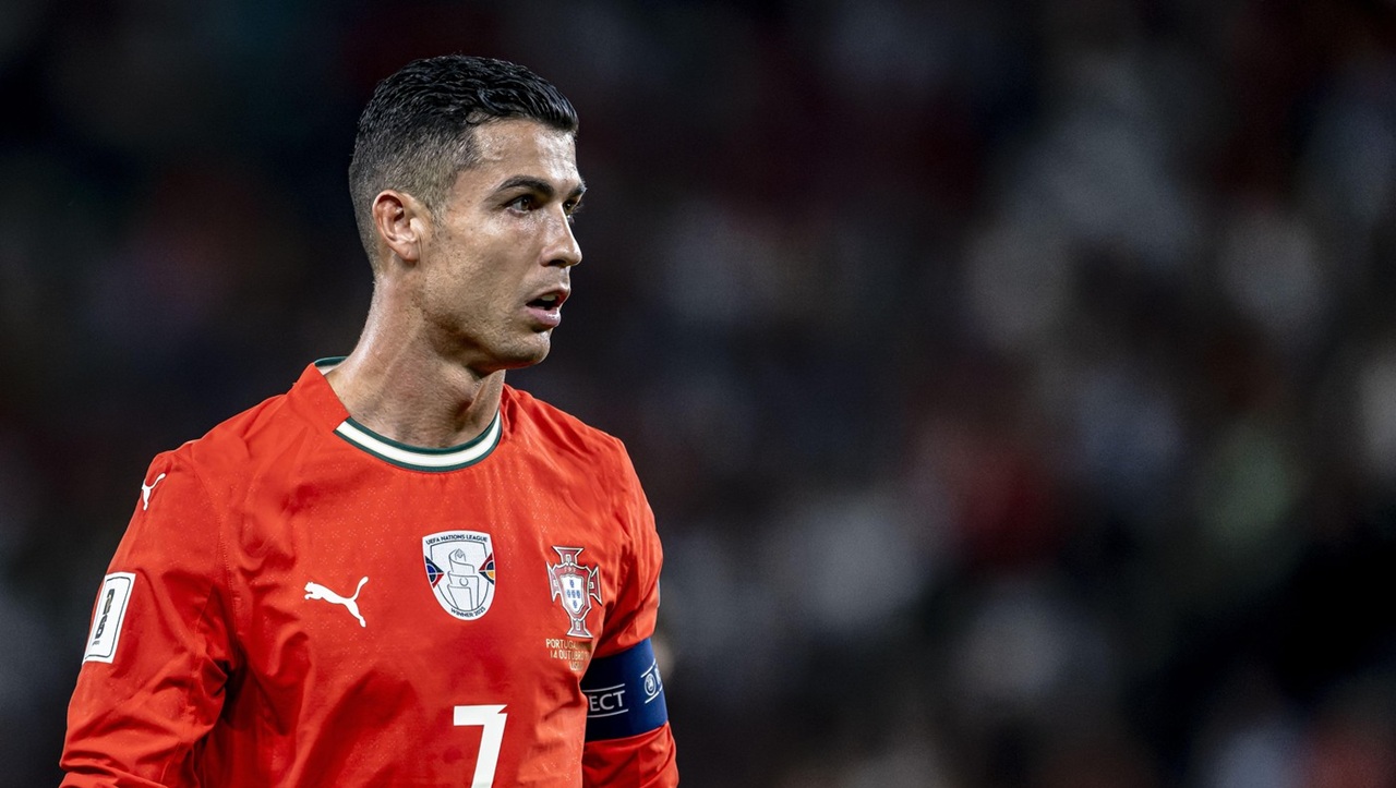 Cristiano-Ronaldo-gest-lipsit-de-eleganta-de-ce-n-a-aparut-in-documentarul-despre-Ladislau-Boloni-omul-care-l-a-promovat-la-Sporting-Lisabona.jpg