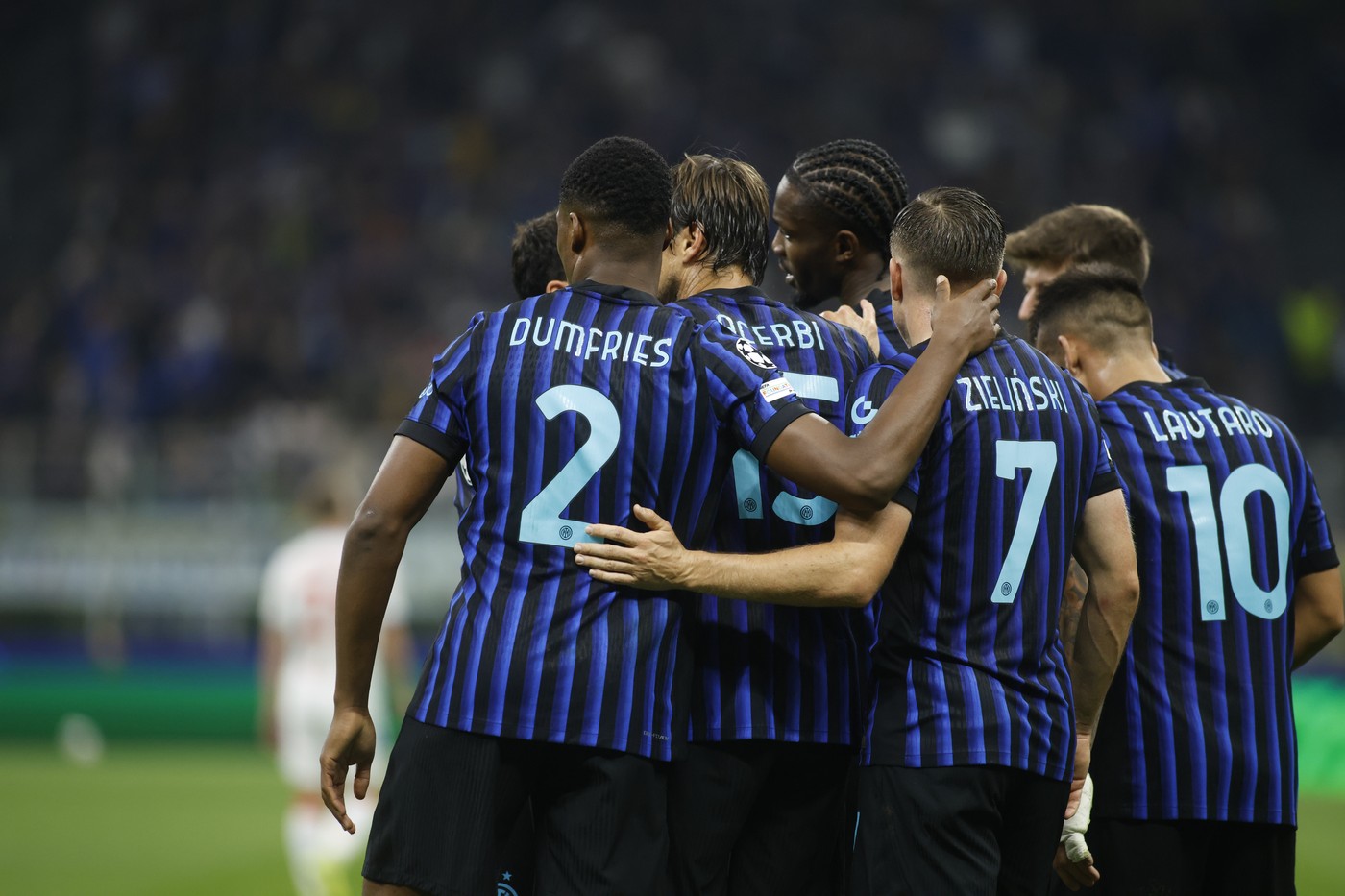 Cum a reacționat presa din Italia, după Inter – Slavia Praga 3-0: „Chivu s-ar simți confortabil pe treptele de la Hogwarts”