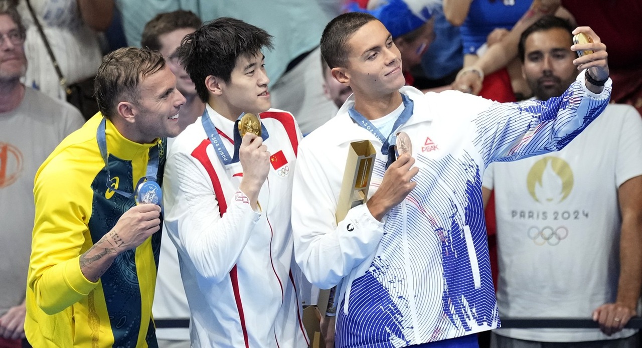 Cursa în care Zhanle Pan a doborât recordul mondial la 100 de metri în fața lui David Popovici, introdusă în lista celor mai controversate momente din istoria Jocurilor Olimpice!