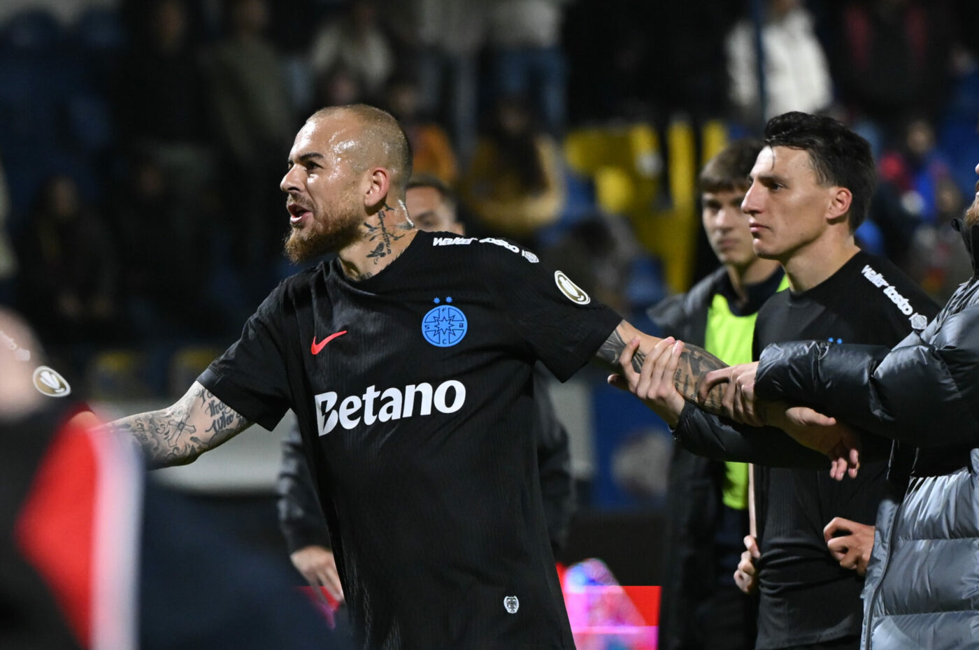 E-gata-Denis-Alibec-a-luat-decizia-dupa-scandalul-cu-galeria-FCSB-„Vrea-sa-faca-asta-scaled-e1761206492394-1400x930.jpg