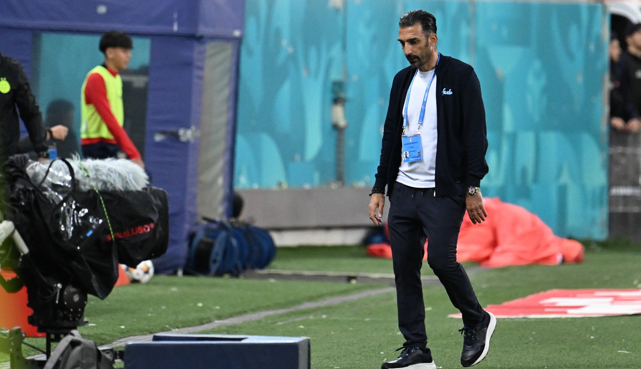 FCSB e aproape de rușinea sezonului. Reacția diplomată a lui Charalambous: „Vor fi de partea jucătorilor”