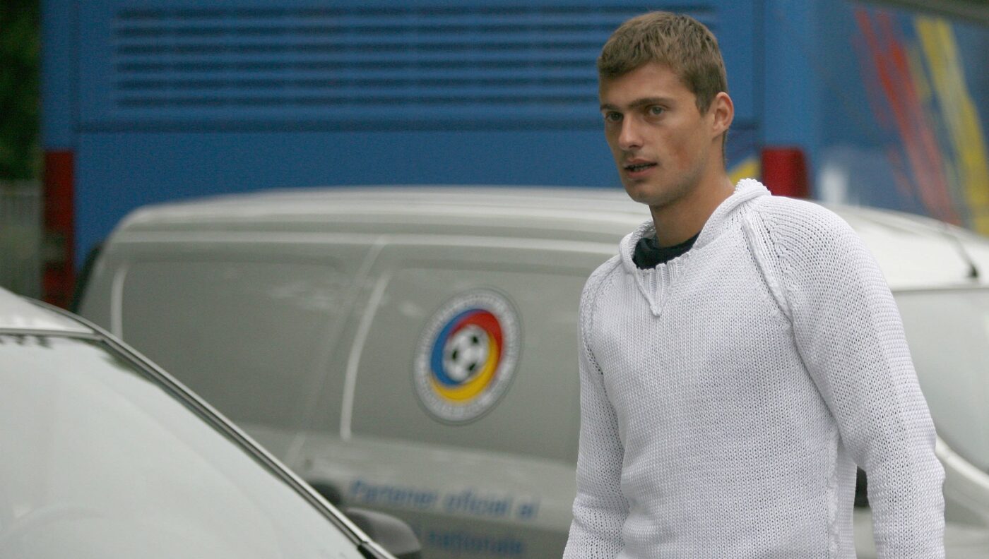 Gabi-Tamas.-„N-am-avut-bani-sa-mi-cumpar-masina-pe-care-am-vrut-o-si-mi-am-luat-una-la-mana-a-doua-1400x792.jpg
