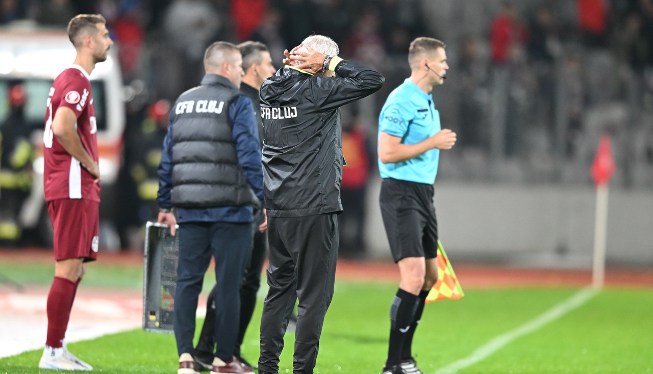 Gafă nepermisă! CFR Cluj a comis un penalty stupid la Miercurea Ciuc, spre disperarea lui Mandorlini