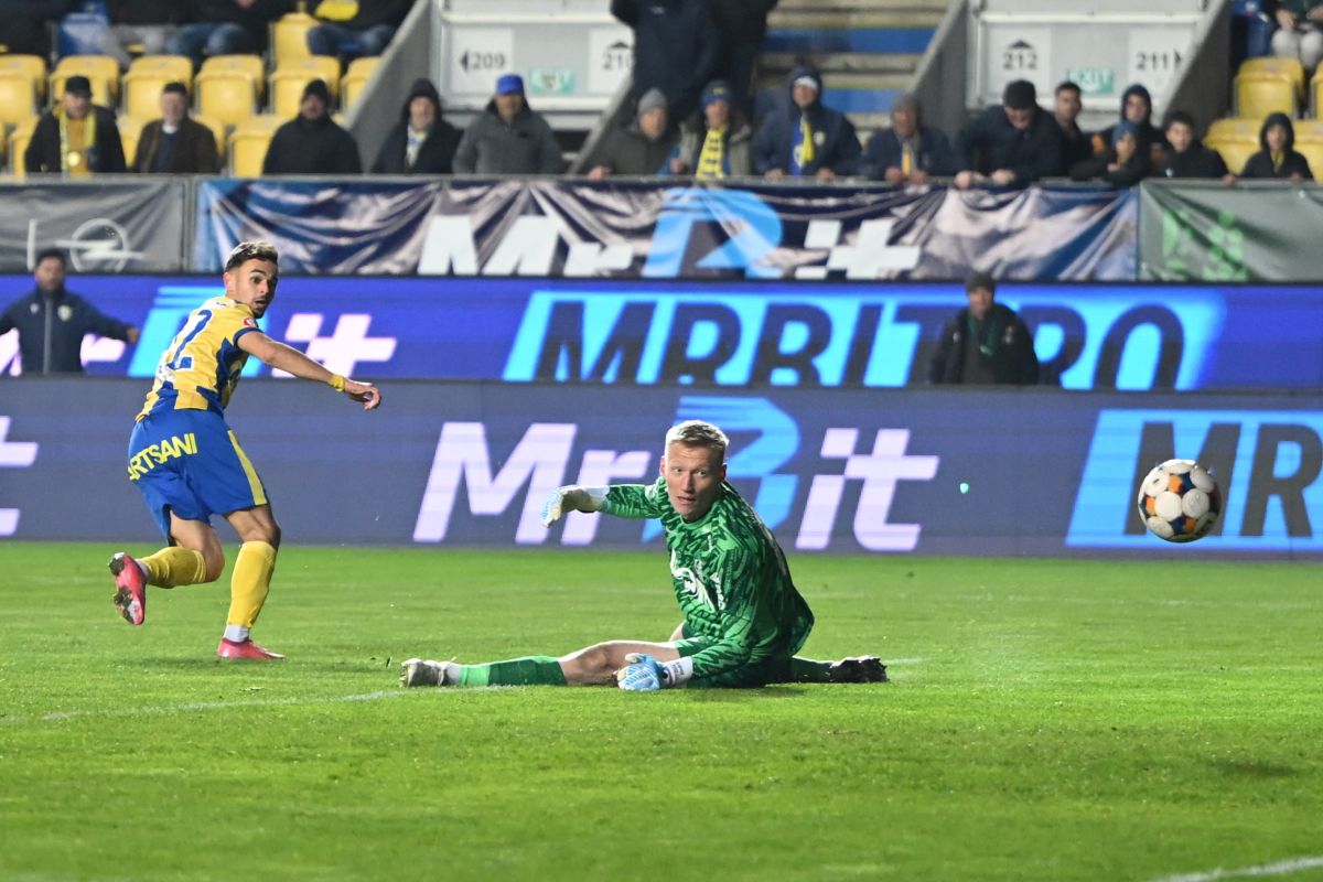 Gol după aproape trei ani! Fotbalistul care a debutat la seniori la 15 ani, gest de mare caracter la prima reușită în Superliga. EXCLUSIV