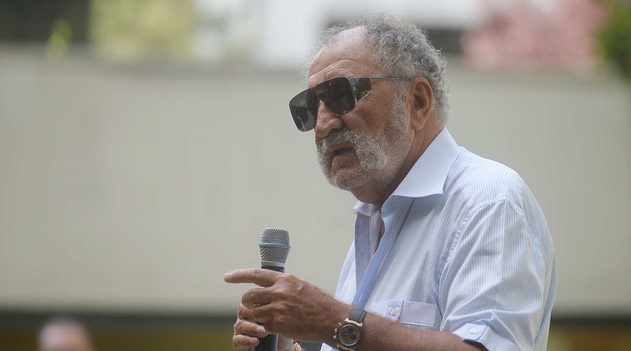 Ion-Tiriac-a-dezvaluit-de-ce-a-vandut-de-fapt-„bijuteria-de-suflet-a-fiicei-lui-cu-400.000.000-de-euro.-Ioana-Tiriac-il-rugase-pe-magnat-sa-nu-o-faca.jpg