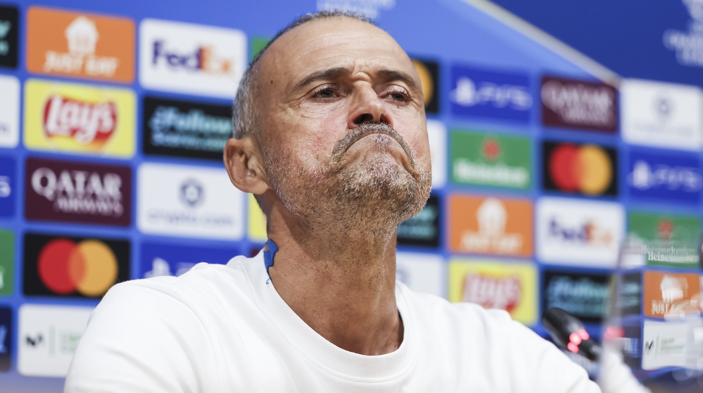 Luis-Enrique-contre-cu-un-jurnalist-dupa-Barcelona-PSG-1-2.-„Cum-se-spune-asta-in-franceza.jpg