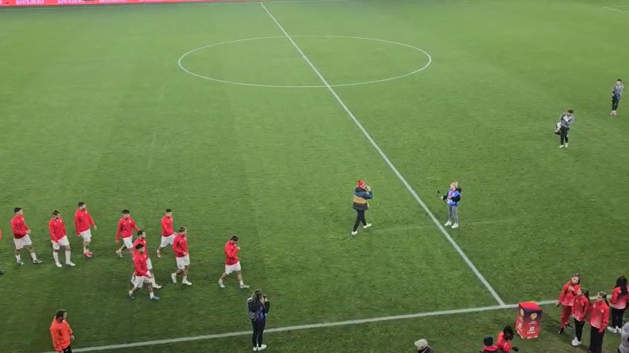 Moment unic în fotbalul românesc! Partida CS Dinamo – FC Dinamo are 2 crainici. Cum și-au împărțit microfonul
