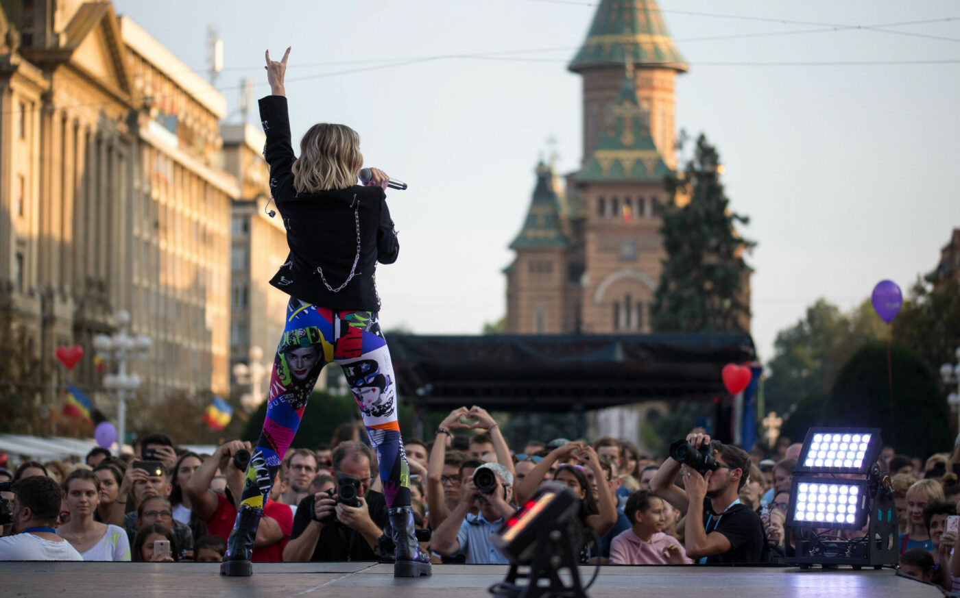 N-a putut să doarmă de emoție. Va cânta imnul României la meciul cu Moldova: „Nu am mai fost în halul ăsta”