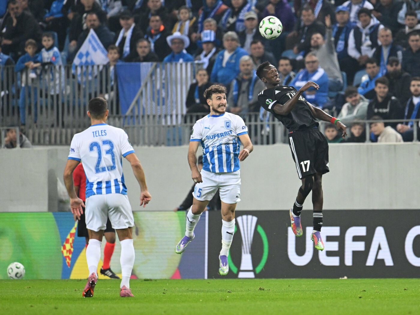 Nu s-a stins de tot nocturna în Bănie, ci jocul echipei! Gabriel Berceanu scrie despre Universitatea Craiova – Noah 1-1, remiza cu gust de țuică oltenească prin fotbalul-șampanie de până azi