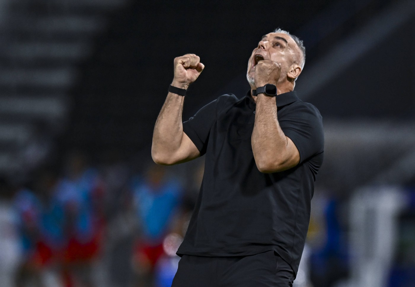Reacția serii după ce genialul Cosmin Olăroiu i-a lăsat pe arabi fără cuvinte: „Atât mai trebuie pentru primii români la Cupa Mondială”