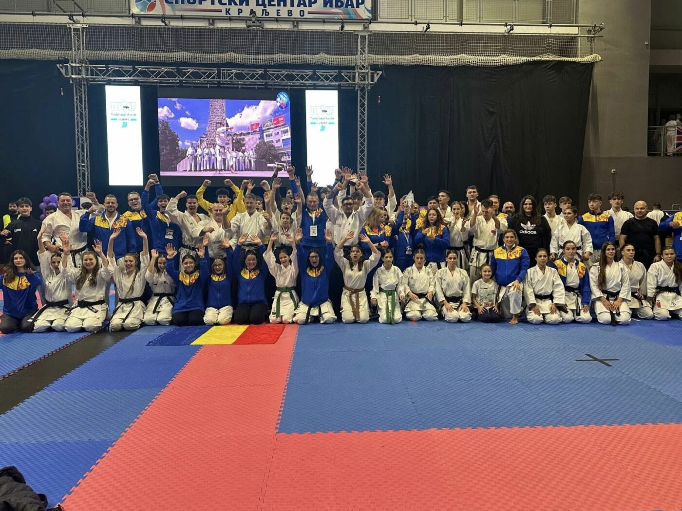 Tricolorii au dat lovitura la Europene! România a cucerit 45 de medalii la Campionatele Europene de Karate Tradițional din Serbia și a ocupat locul întâi în clasamentul pe națiuni