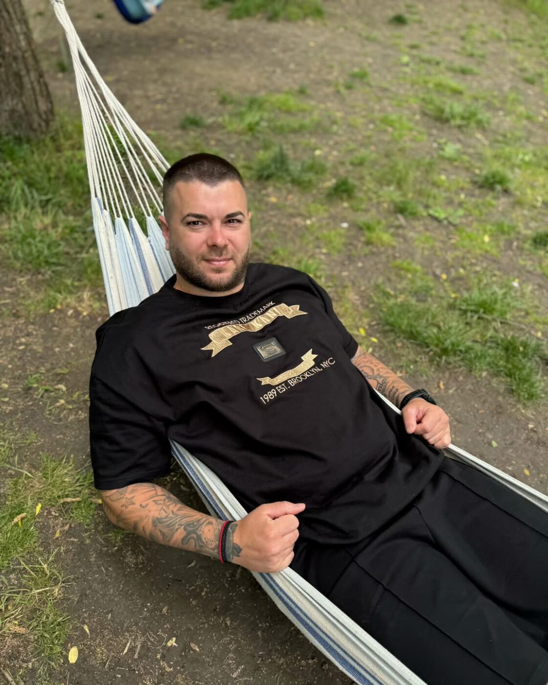 Românul considerat un Casanova în țară a mers la Milano pe un salariu mai mic decât al magazinerului, apoi a ajuns în Irak: „Catastrofă totală!”