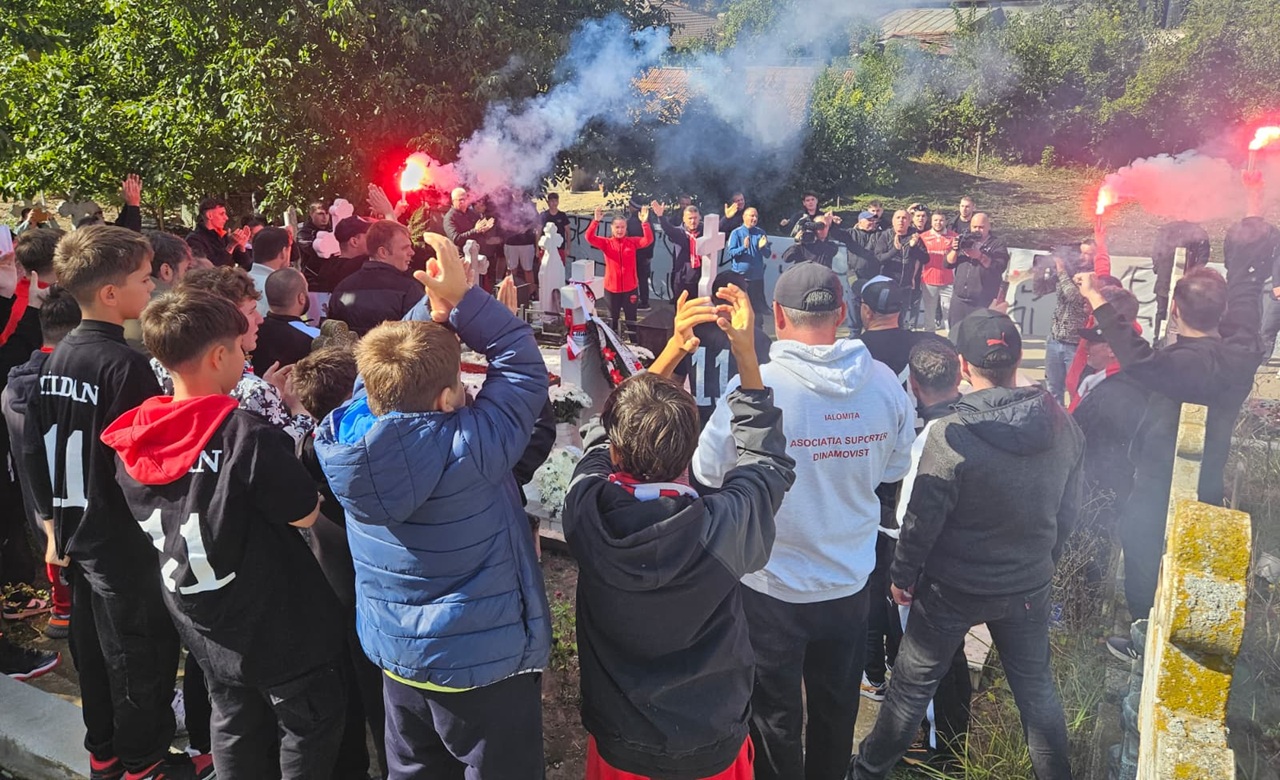 Suporterii lui Dinamo, gest emoționant la mormântul lui Cătălin Hîldan, în ziua în care se împlinesc 25 de ani de la dispariția „Unicului Căpitan”