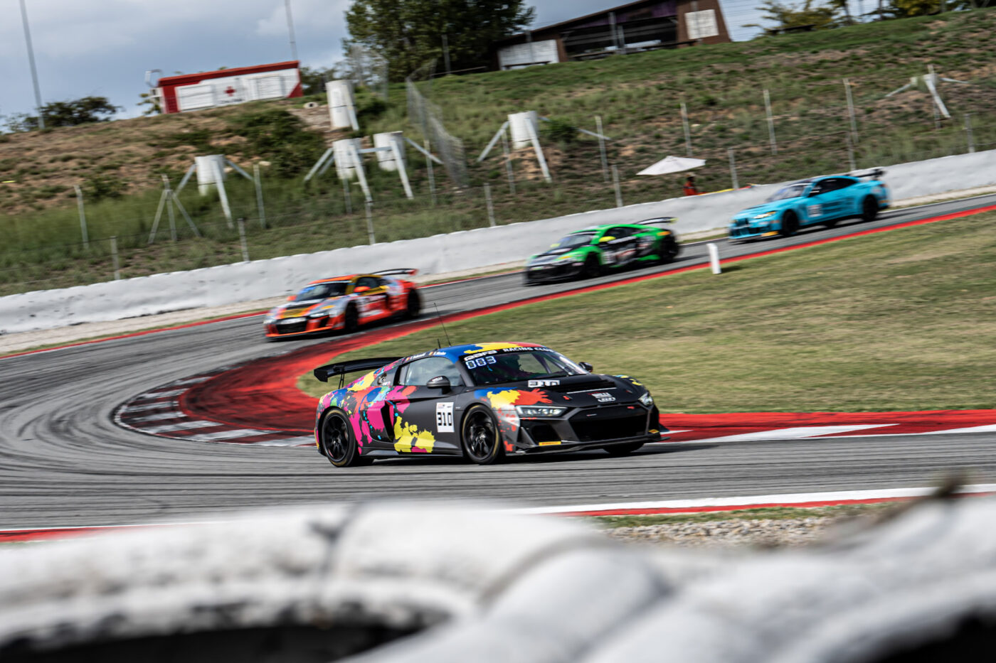 La un pas de podium! România a obținut locul 4 în ultima etapă a Campionatului European GT4, la Barcelona