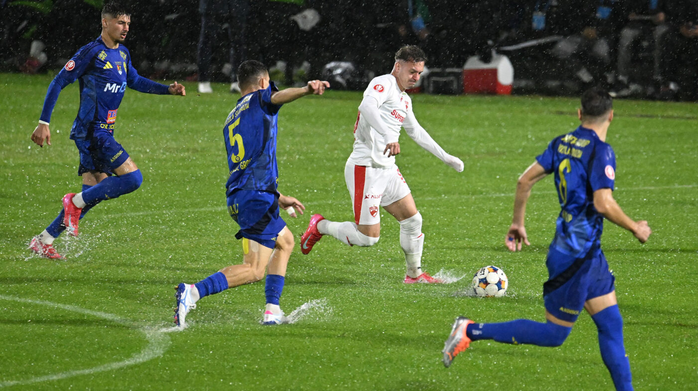Unirea Slobozia – Dinamo București 0-1, în etapa 12 din Superliga. „Câinii” ajung pe locul 2, la un punct de liderul Universitatea Craiova