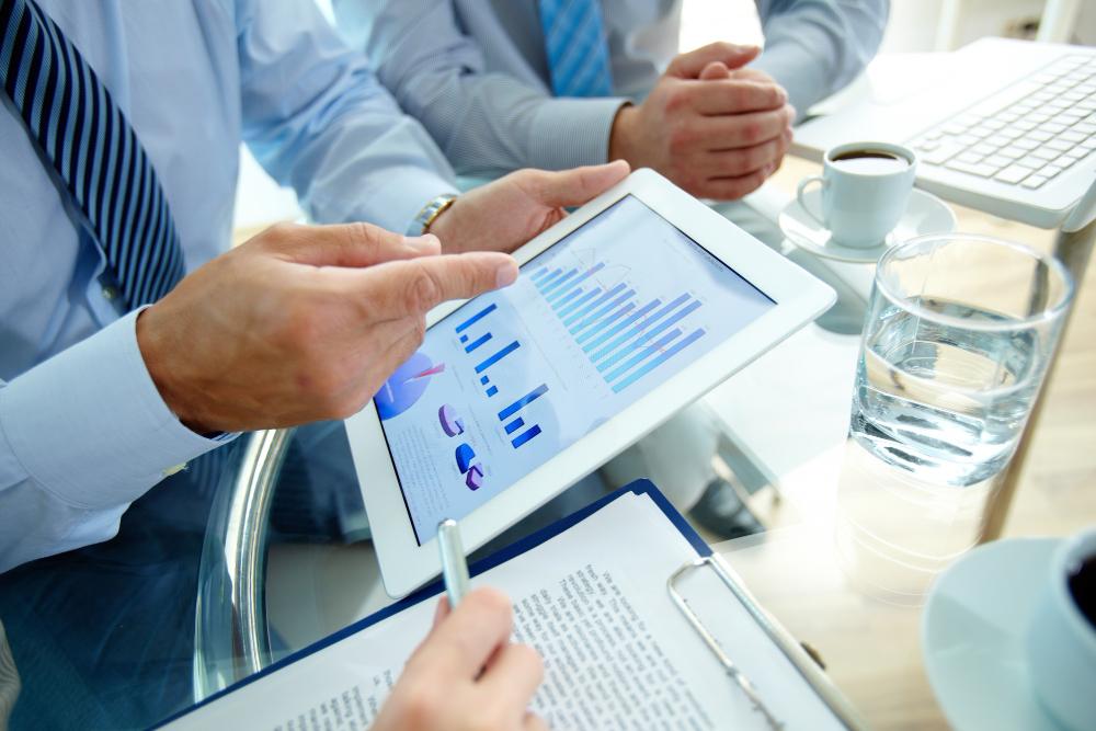 Ghid de Navigare în Lumea Creditelor: Între Nevoie Reală și Capcane Financiare (P)