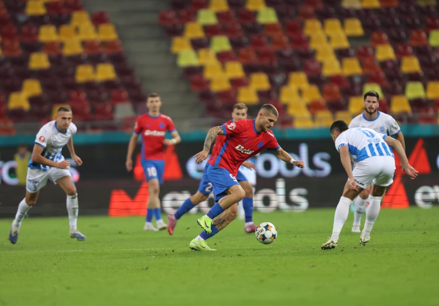 Repetentul! Notele din FCSB – Universitatea Craiova: cine a fost cel mai slab de pe teren!