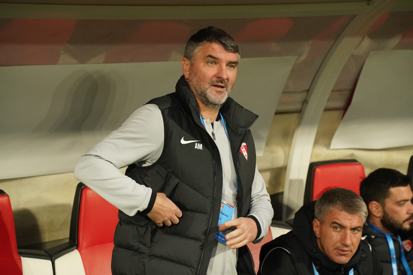 Adrian Mihalcea își pierde unul dintre titulari până la anul, dar îl poate debuta – în sfârșit – pe kenyanul Odada!
