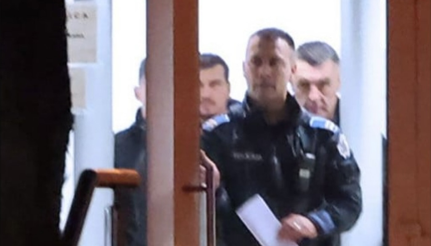 Arbitrul de fotbal și-a ucis iubita. A împușcat-o în toaleta unui restaurant, iar apoi a încercat să se sinucidă