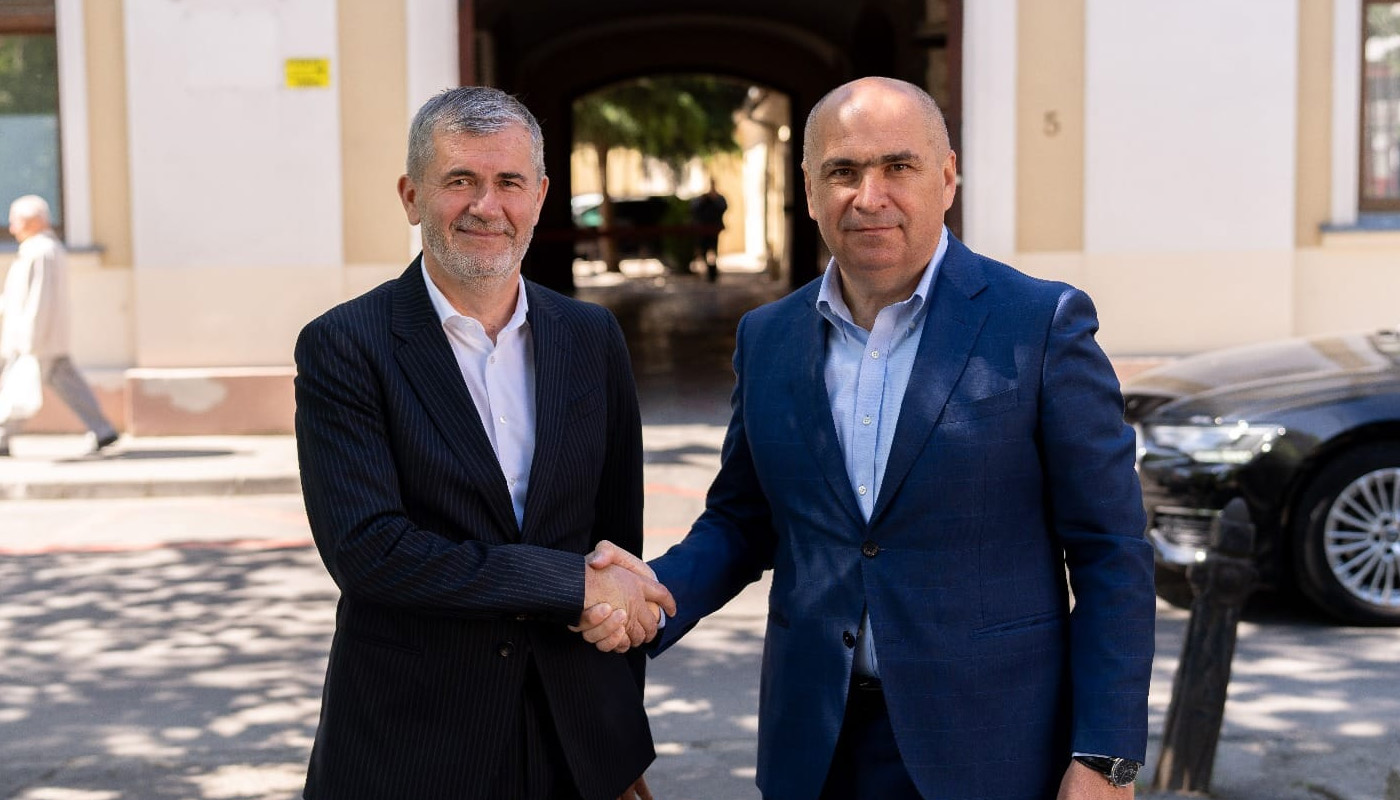 Are contracte de 3 miliarde de euro cu Statul, e în anturajul premierului Ilie Bolojan, dar are o afacere ca o gaură neagră, în care a pierdut 25.000.000 de euro