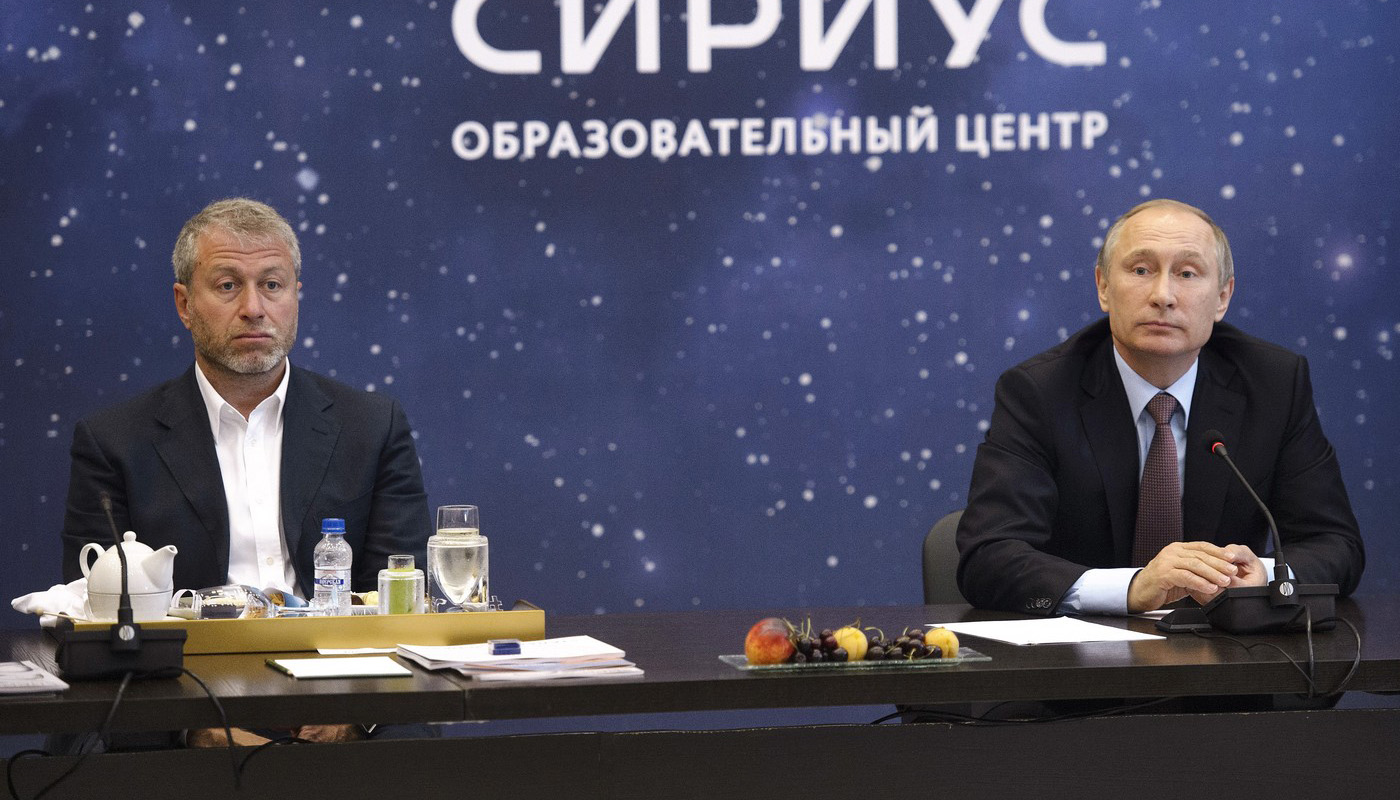 Britanicii au văzut ce se întâmplă cu averea lui Roman Abramovich şi au făcut legătura cu Vladimir Putin. Miliarde de euro rămân înghețate la Londra