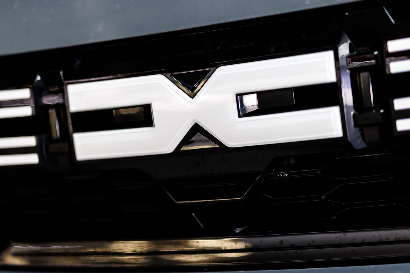 Canadienii au văzut noua Dacia, camuflată, și nu s-au ferit de cuvinte: „Următoarea mare lovitură nu e un SUV!”