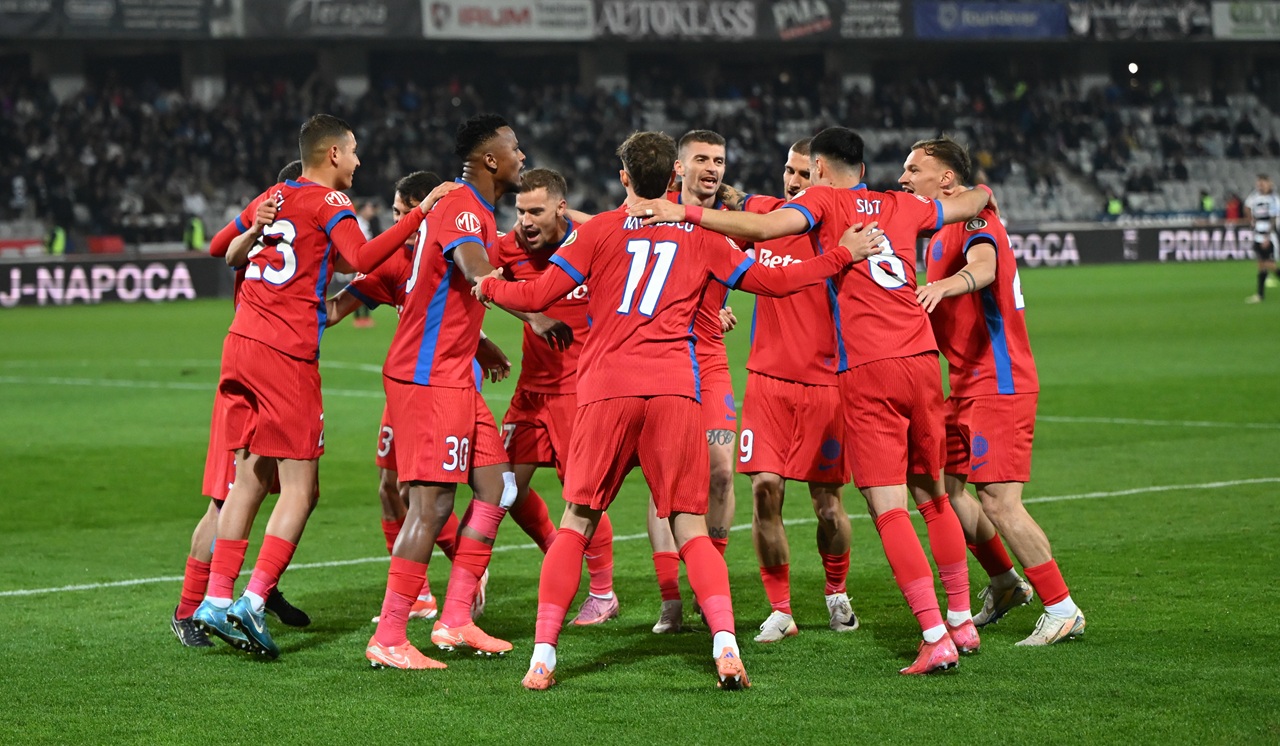 Ce s-a întâmplat pe teren cu vedetele FCSB după victoria de la U Cluj. Nu s-a văzut la TV
