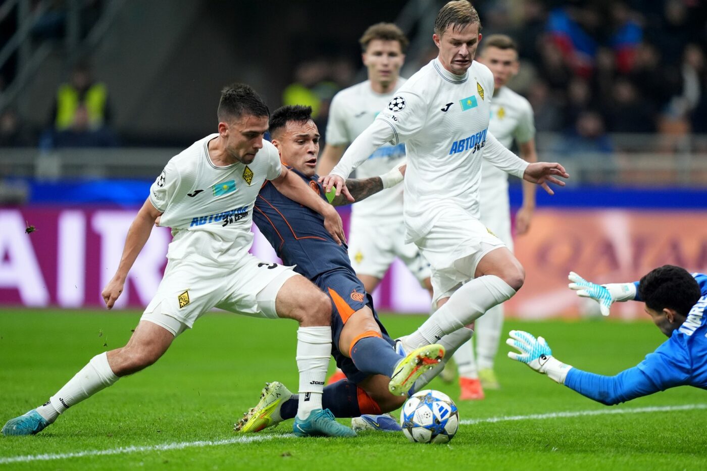 Chivu, „trădat” de VAR în Champions League! Penalty pentru Inter, anulat după o fază ciudată