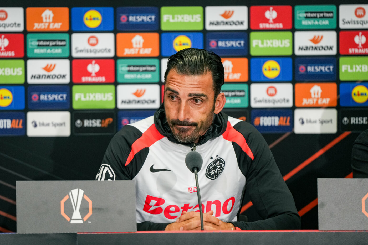 Elias Charalambous a dezvăluit ce vor face fotbaliștii FCSB în memoria lui Emeric Ienei la meciul cu Basel