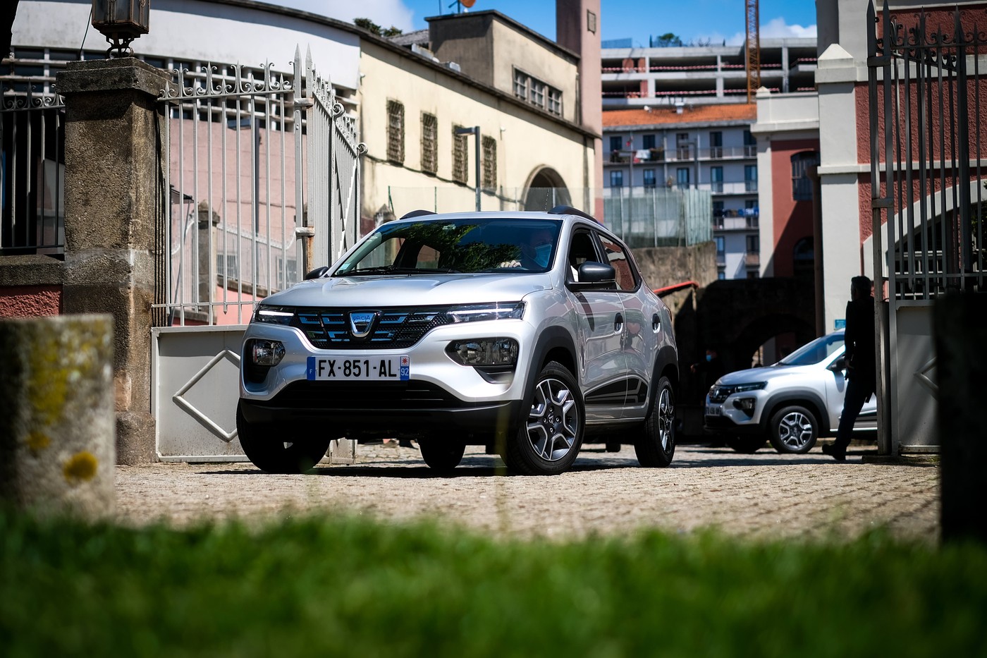 Englezii au văzut o Dacia Spring la mâna a doua și au dat verdictul: „Perfectă! Fantastică pentru economie”