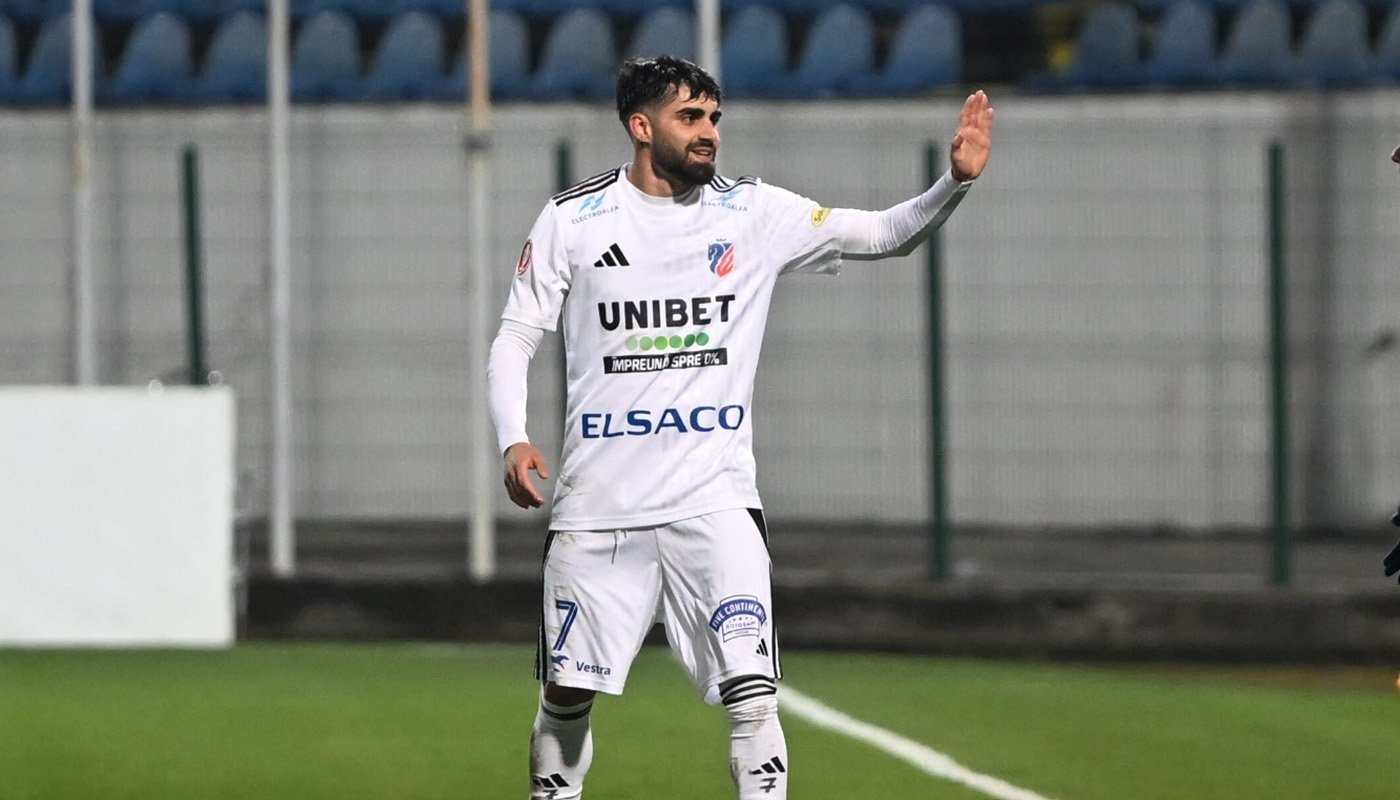 FC Botoșani – Dinamo București 1-1, în etapa 17 din Superliga. Golul „câinilor” din minutul 77 menține Rapid pe primul loc