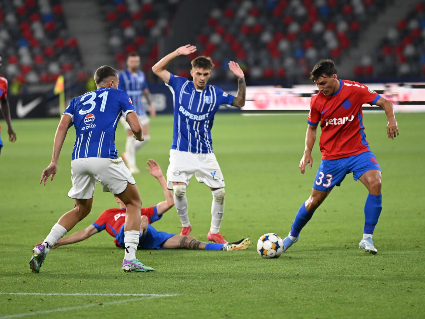 Farul Constanța – FCSB Live Text Online, de la ora 20:30, în etapa a 18-a din Superliga. Campioana României, în căutarea formei din sezonul trecut. Echipele probabile
