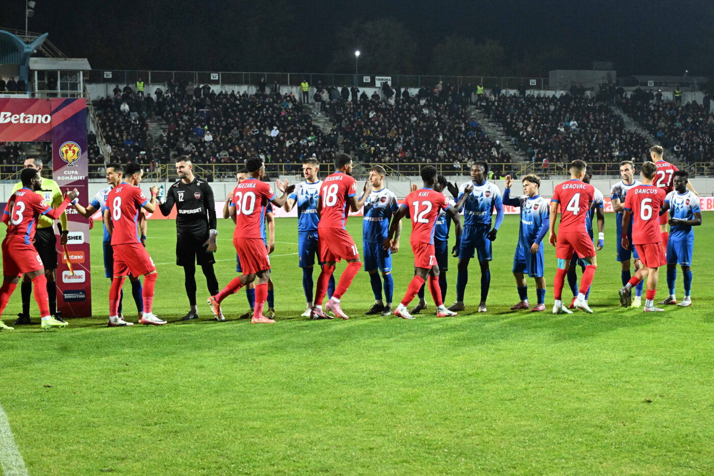 Fotbaliștii și oficialii FCSB, înjurați ca la ușa cortului de un politician: „Nu credeam că poate să o facă non-stop. L-au filmat băieții de la noi”