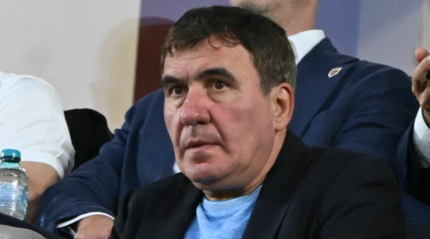 Gest-fabulos-al-lui-Gica-Hagi-pentru-Romania-si-pentru-Turcia-inainte-de-barajul-pentru-Campionatul-Mondial-1400x778.jpg