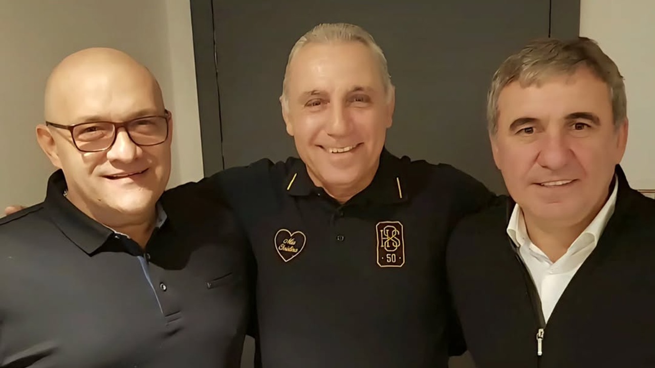Imagine-fabuloasa-cu-Gica-Hagi-si-Hristo-Stoichkov-Cum-i-a-numit-Gabi-Balint-pe-cei-doi.jpg