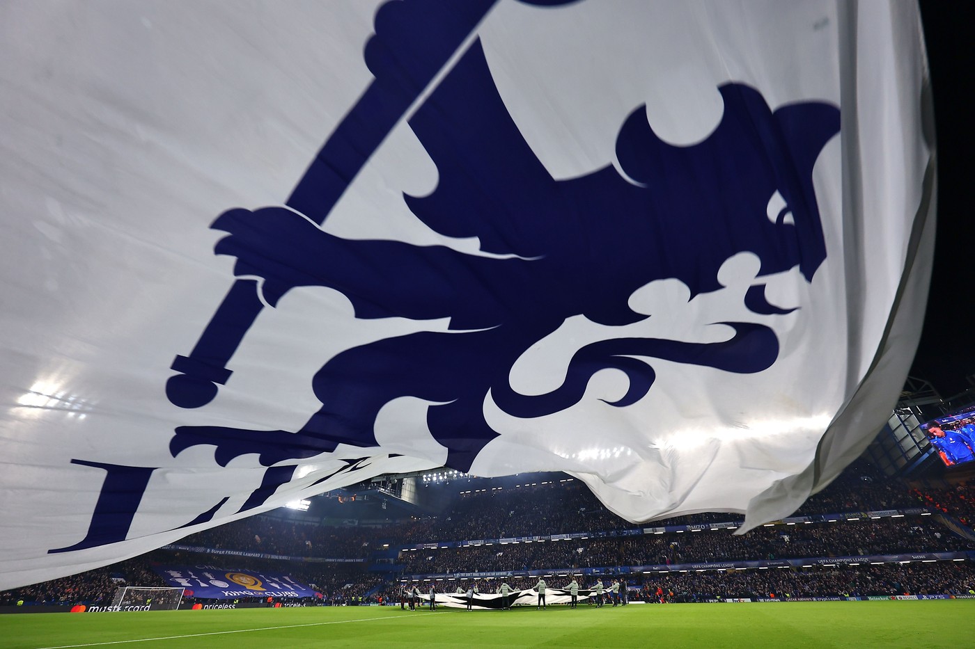 Injunghiat-cu-cutitul-la-Paris-fotbalistul-„mai-bun-decat-Mbappe-si-Dembele-e-la-terapie-intensiva.jpg