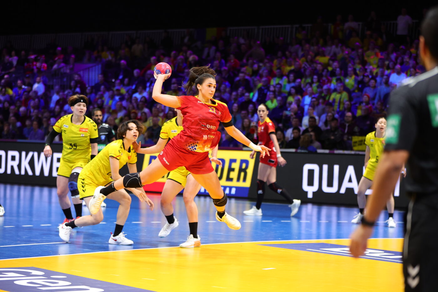 Japonezii-au-vazut-meciul-cu-Romania-de-la-Campionatul-Mondial-de-handbal-feminin-si-au-dat-verdictul-fara-dubii-„Acolo-a-fost-usor-superioara22-1400x933.jpeg