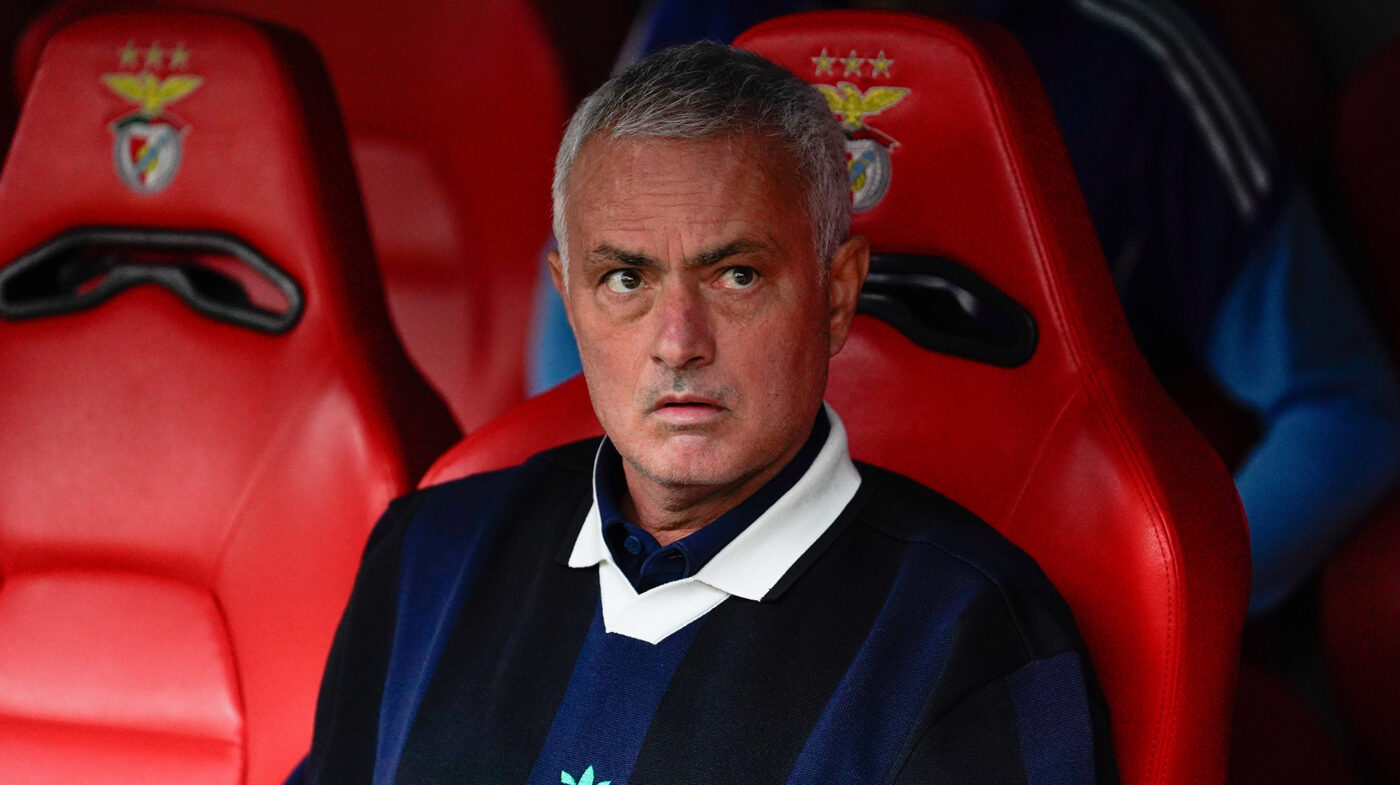 Jose-Mourinho-oferta-pentru-capitanul-FCSB-1400x785.jpg