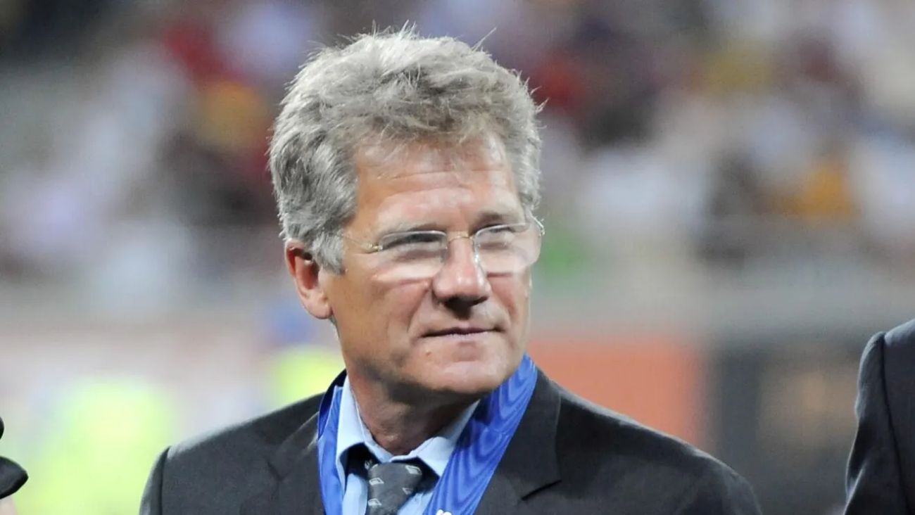 Ladislau-Boloni-atac-dezlantuit-impotriva-fotbalistilor-nationalei-Romaniei-„Sa-plateasca-datoria-Nu-vreau-sa-l-ating-pe-Mircea-Lucescu.jpg