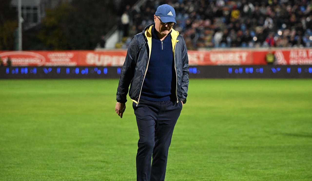 Leo Grozavu pune la zid arbitrajul: „A interpretat diferit și greșit multe faze”