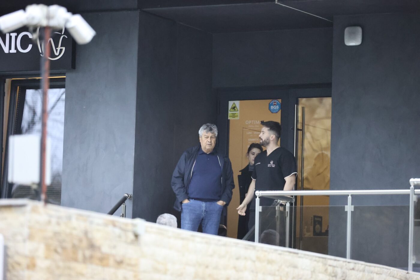 Mircea Lucescu „trage cu dinții” de calificarea la Mondiale și a făcut o vizită la medicul stomatolog înainte de Bosnia – România. Imagini exclusive cu selecționerul