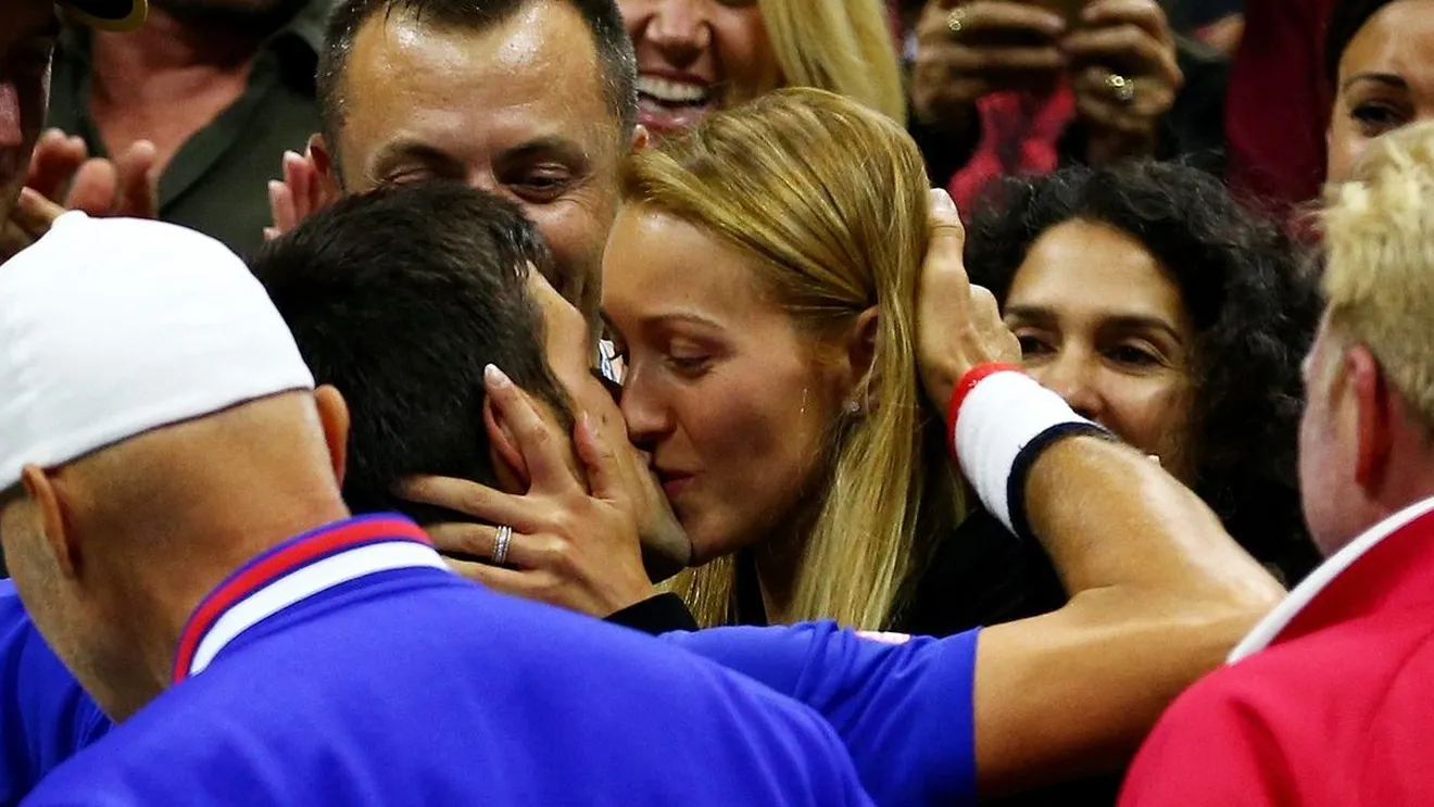 Novak Djokovic nu a mai putut ține secretul! Cum i-a „furat” iubita unui prieten, ca apoi să-i devină soție: „N-am mai vorbit niciodată despre asta”. VIDEO 