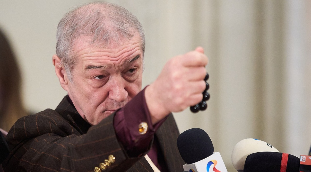 Rapidistul în care fanii giuleșteni au aruncat cu bulgări n-a stat pe gânduri când a fost întrebat „Dacă te sună Gigi Becali să vii la FCSB, ce faci”