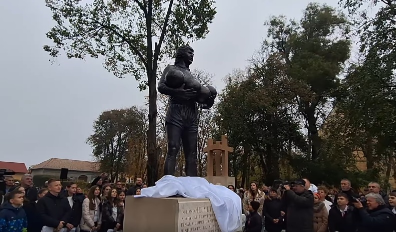 Reacția primăriței din Semlac după ce nimeni de la CSA Steaua nu a fost prezent la dezvelirea statuii lui Helmut Duckadam: „Le-am trimis invitația. S-a comentat că n-au venit”. EXCLUSIV