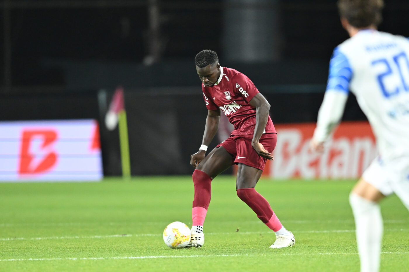 S-a ales praful de transferul istoric de la CFR Cluj! Zouma, fotbalistul cu un CV uluitor, pleacă: „Are probleme la ambii genunchi. Nu mai poate juca la nivelul ăsta”